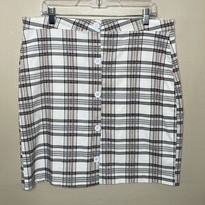 LIKE an ANGEL Plaid Skirt Gray & Tan Stretchy Pull-On Academia Button Detail 1X